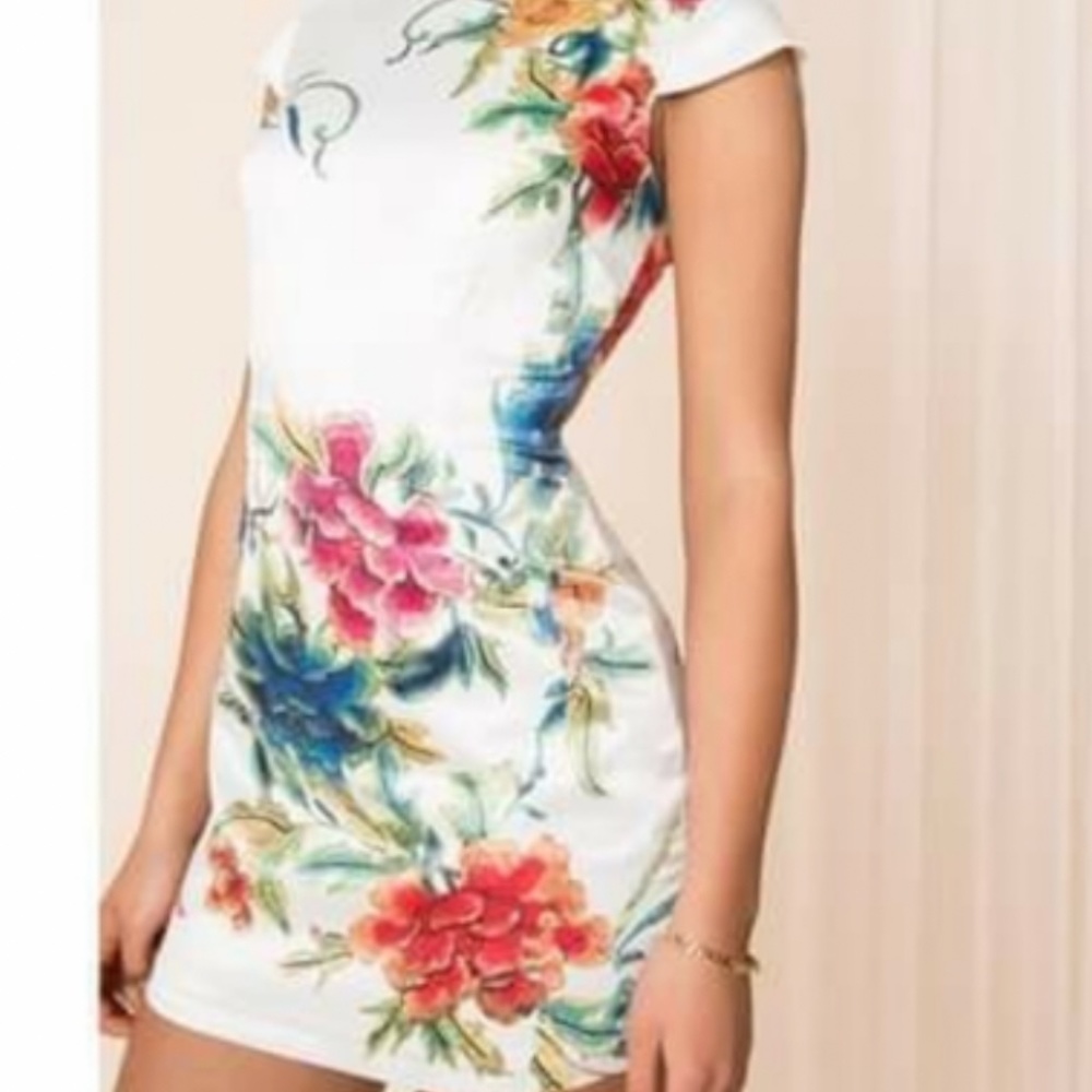 Superdown Floral Dress With Lace Up Back Size XS
